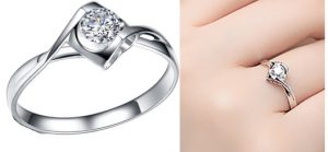 Gold and diamond ring for women